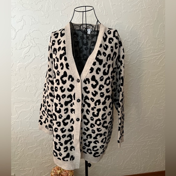 J. Jill Sweaters - J. Jill Leopard 3 Button Cardigan Sweater EUC